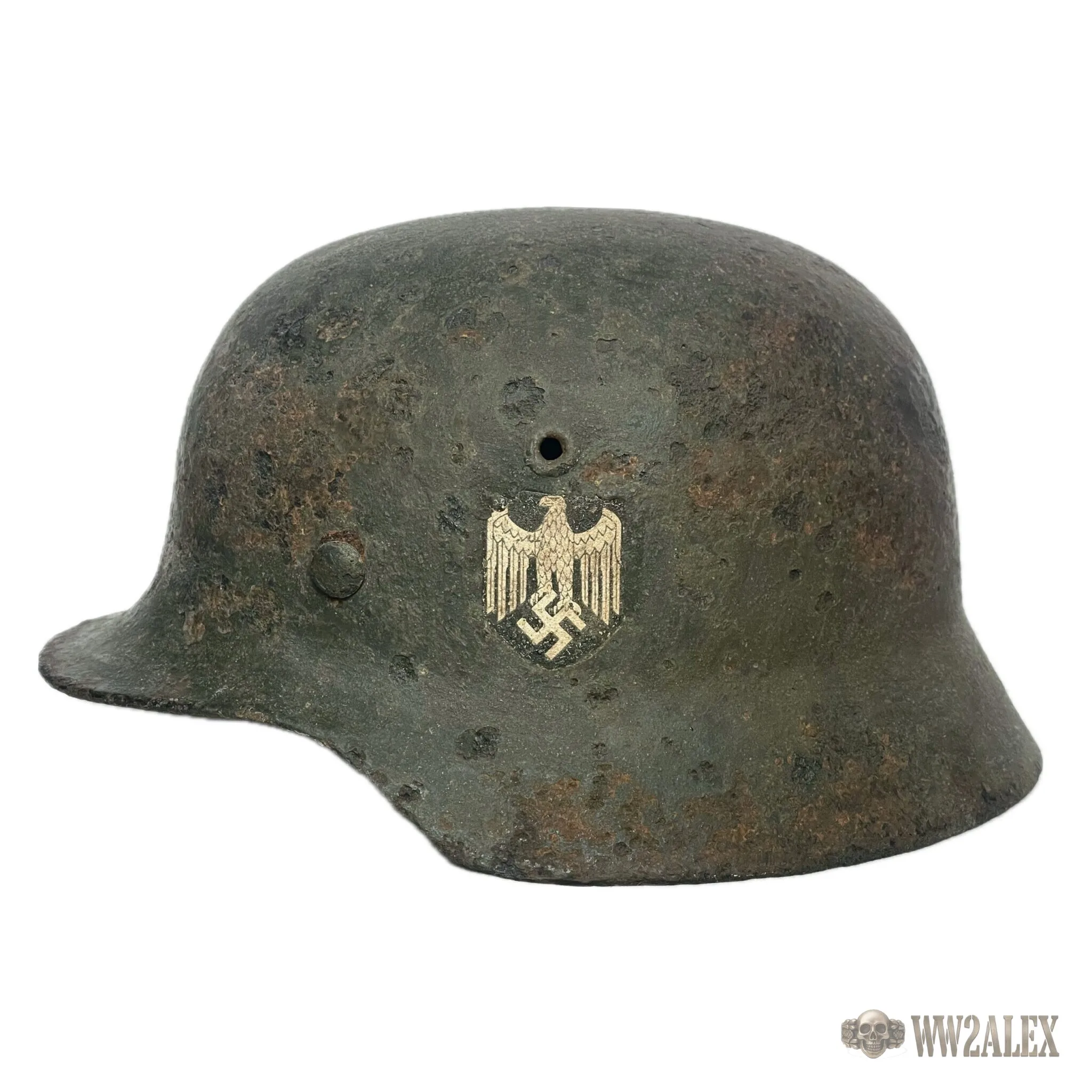 German M40 helmet with decal – same side, angled