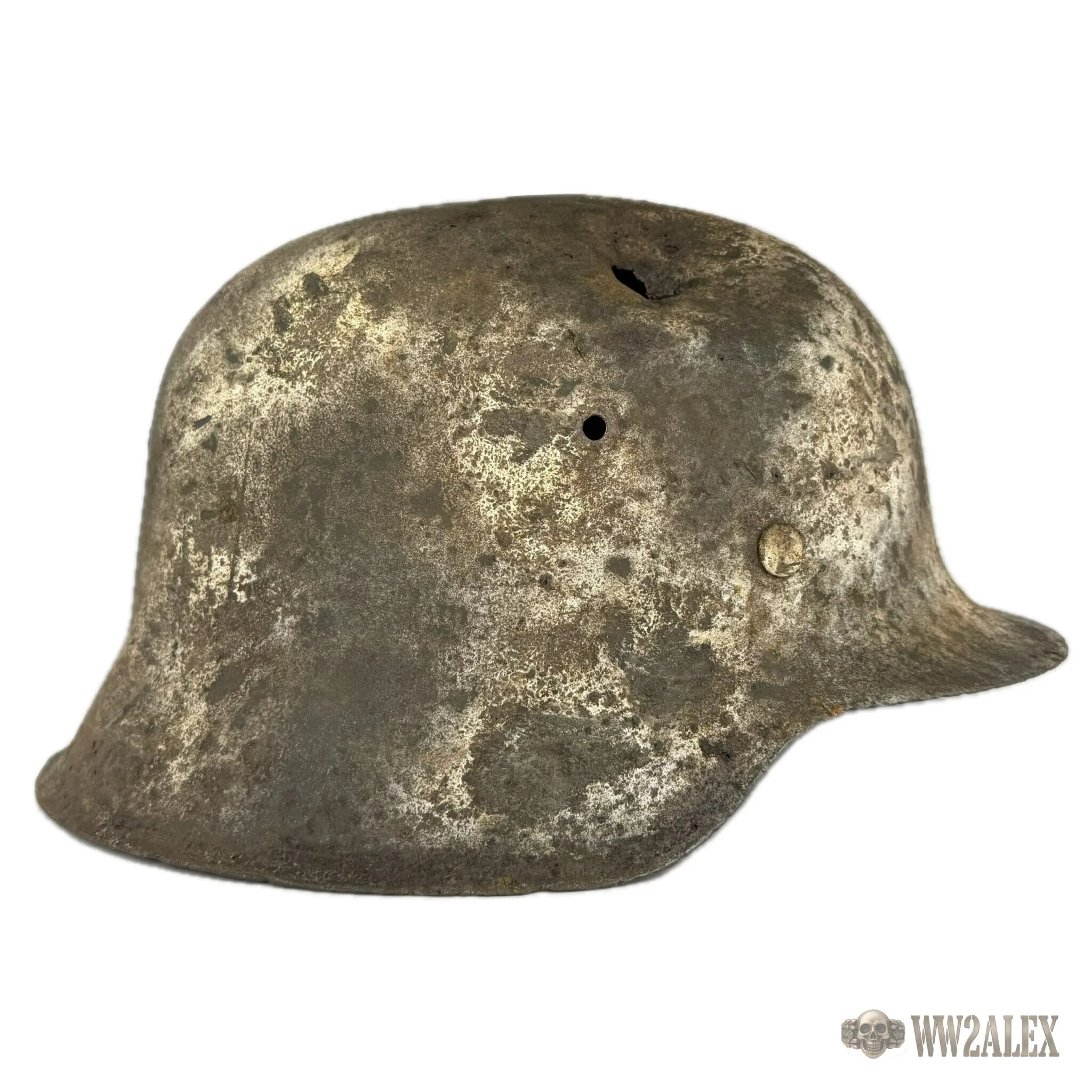 Refurbished WW2 German M42 Stahlhelm with Shrapnel Damage - photograph 3