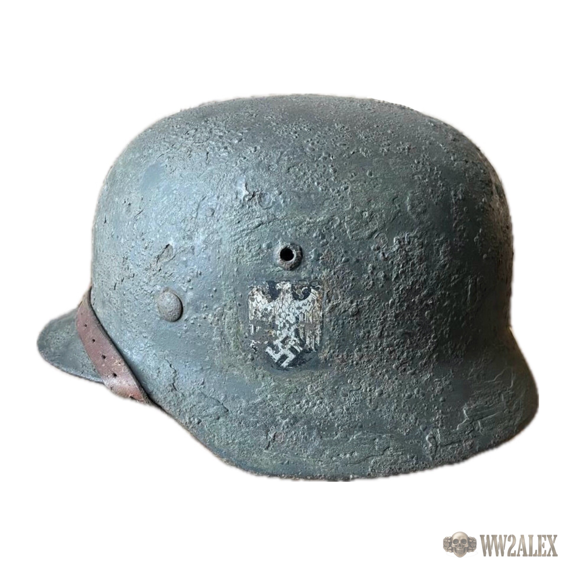 German M35 helmet, size 68, Oryol region find – side view