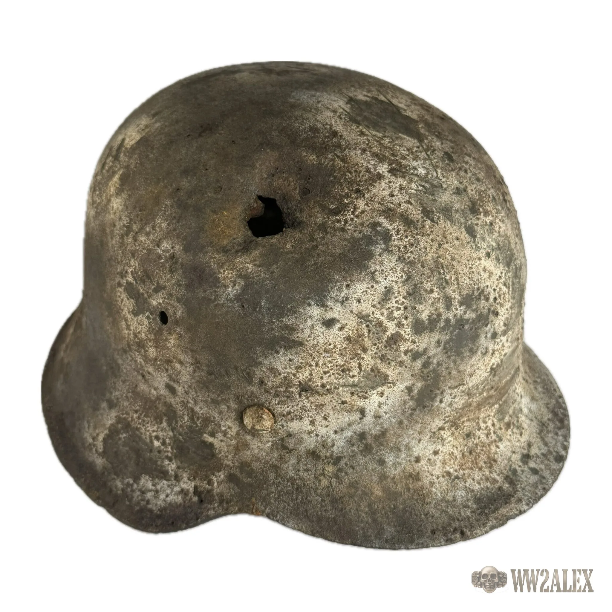 Refurbished WW2 German M42 Stahlhelm with Shrapnel Damage - photograph 4