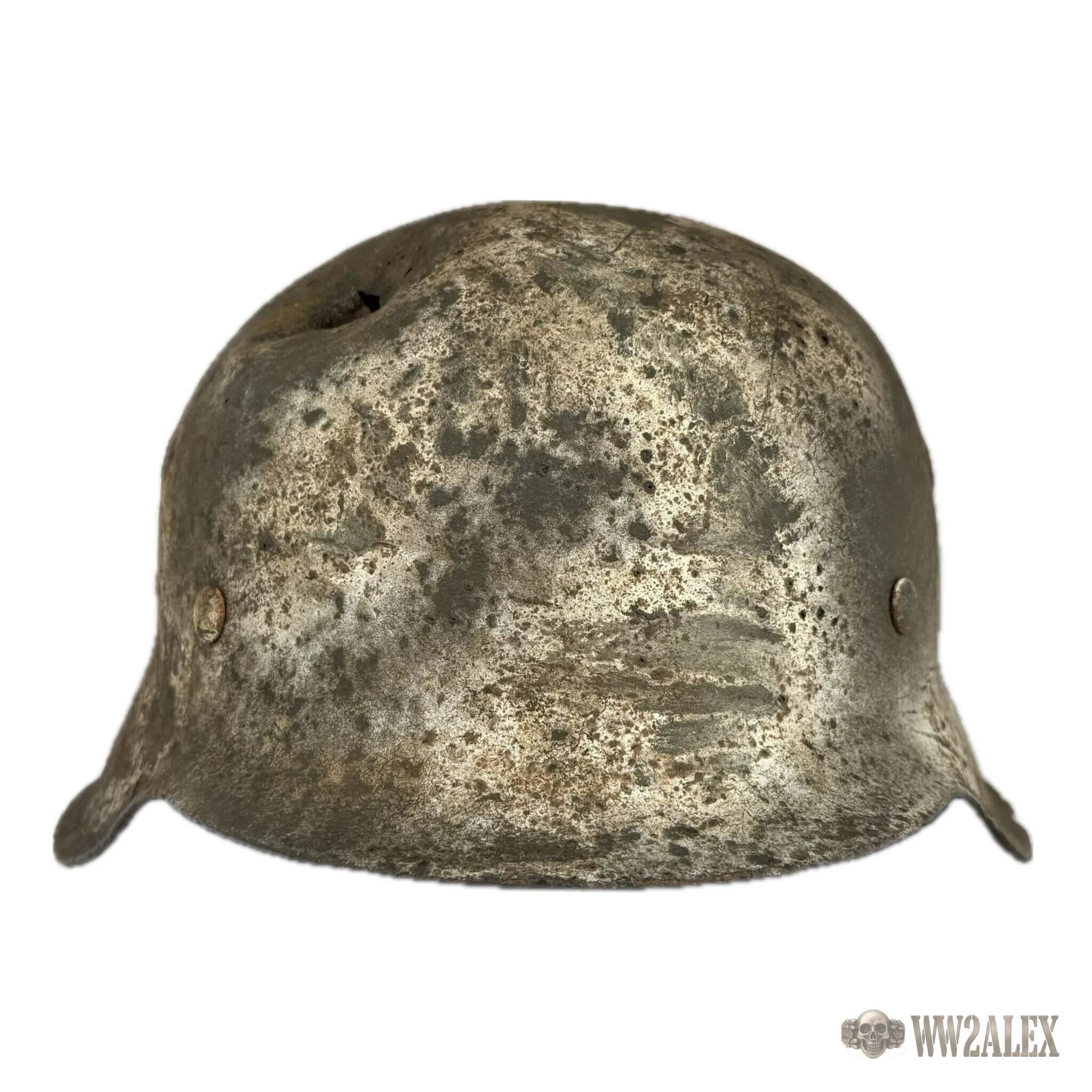 Refurbished WW2 German M42 Stahlhelm with Shrapnel Damage - photograph 5