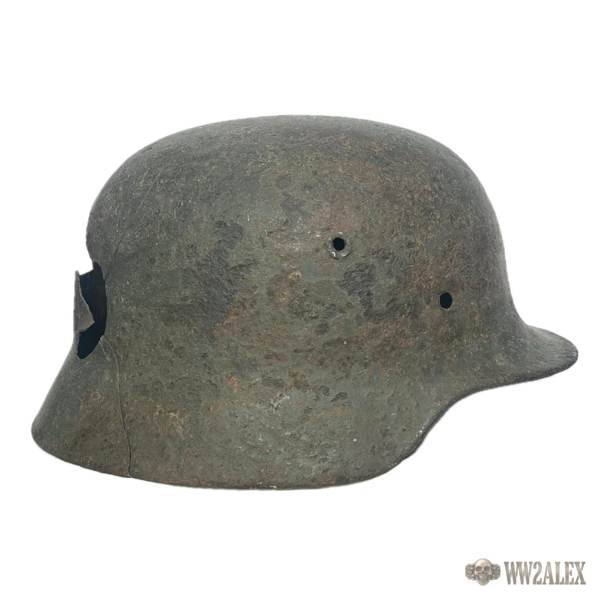 German M40 helmet with decal – opposite side