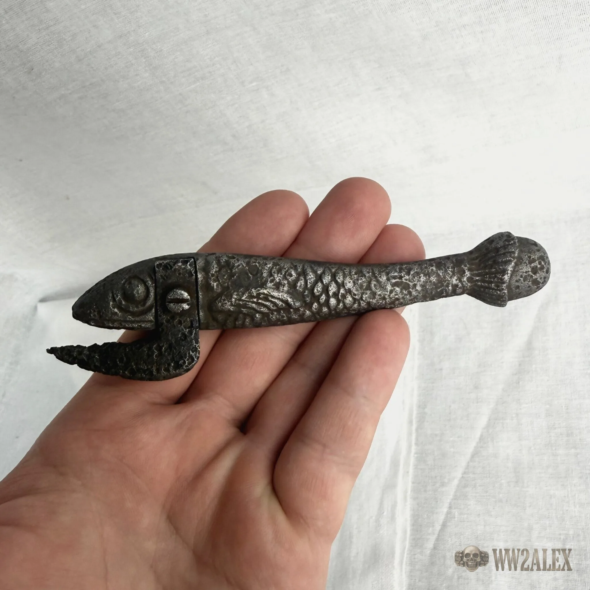 Original Soviet Red Army Fish Can Opener - photograph 2