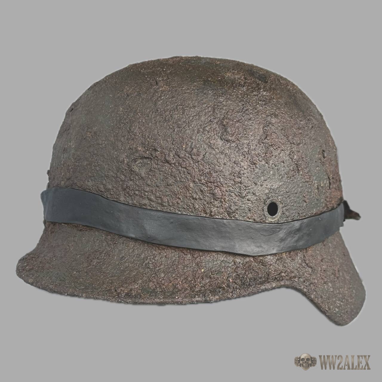 Original German WW2 M35 Helmet with Camouflage Rubber Band