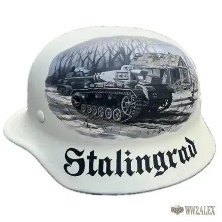 Restored M40 helmet with hand-painted artwork, Marinovka find – artwork side