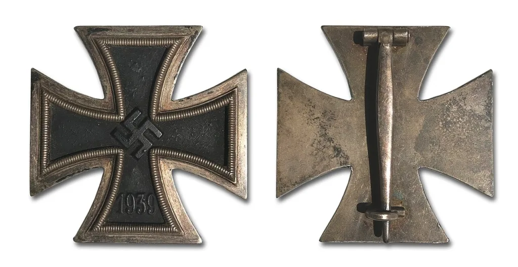 Iron Cross 1st Class 1939, front and back with pin