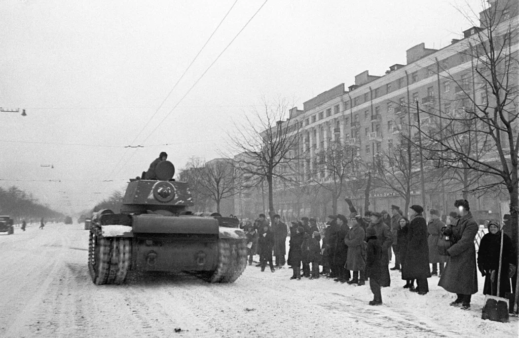 Soviet troops heading to the front after the Red Square parade, 7 November 1941