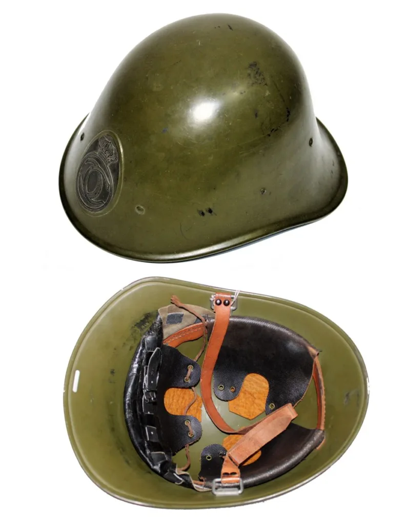 Romanian M39 helmet of Dutch design, outside and inside