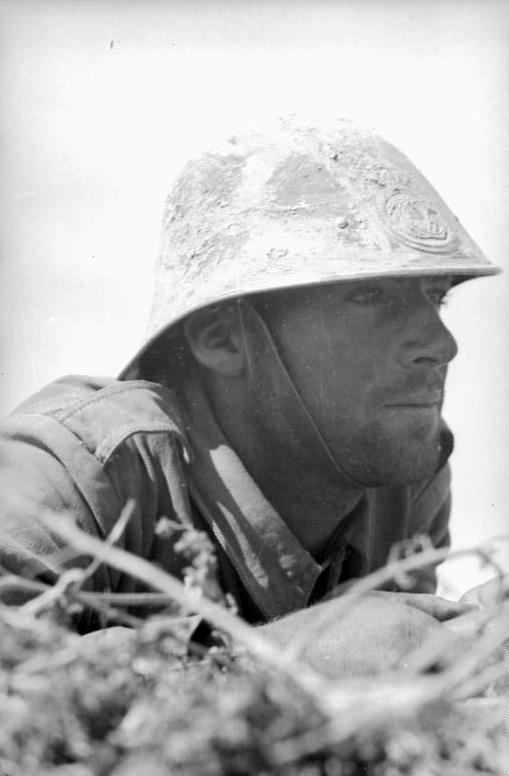Romanian soldier in an M39 helmet, June 1942