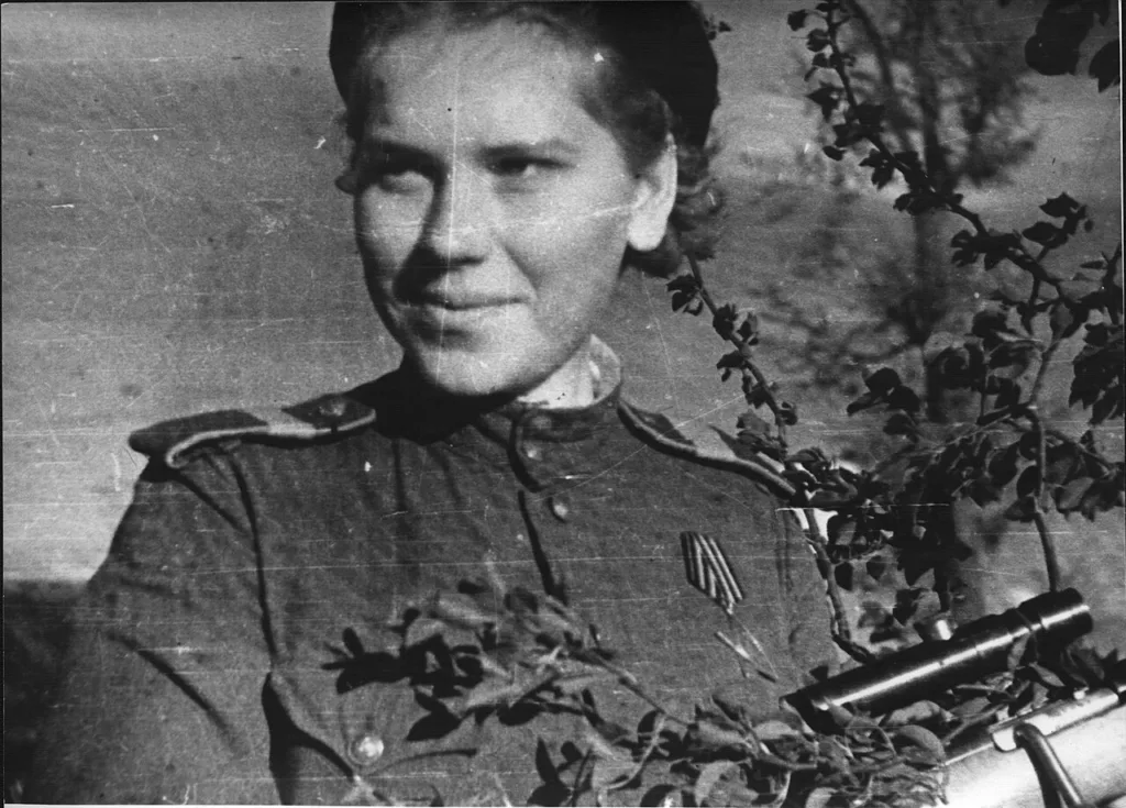 Senior Sergeant Roza Shanina in the village of Merzlyaki, 1944