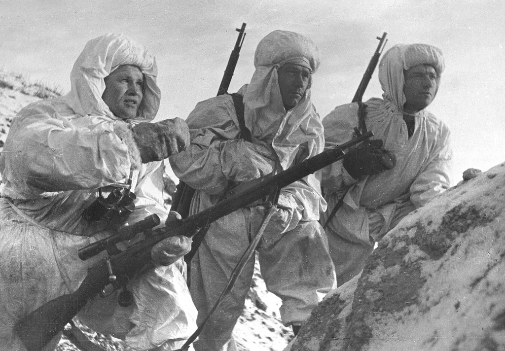 Vasily Zaitsev explains a task to young snipers, Stalingrad, December 1942