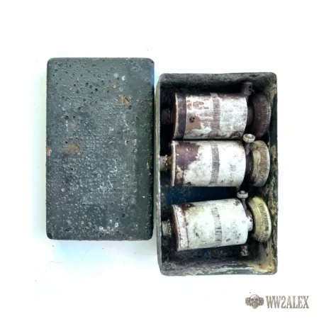 Original WW2 German DZ-35 fuzes and the original box