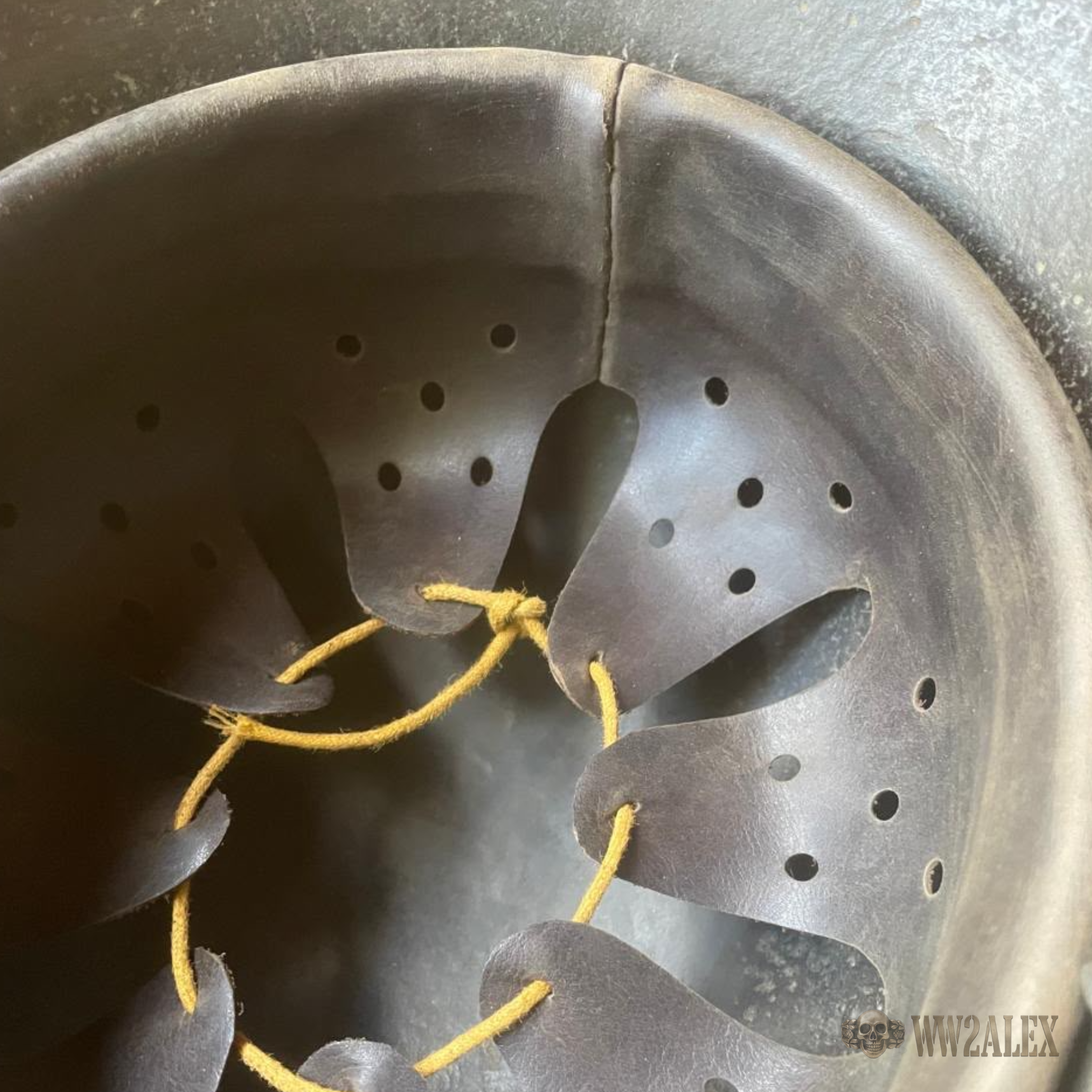 “Refurbished” WW2 Original German DD M35 SS helmet - Image 8